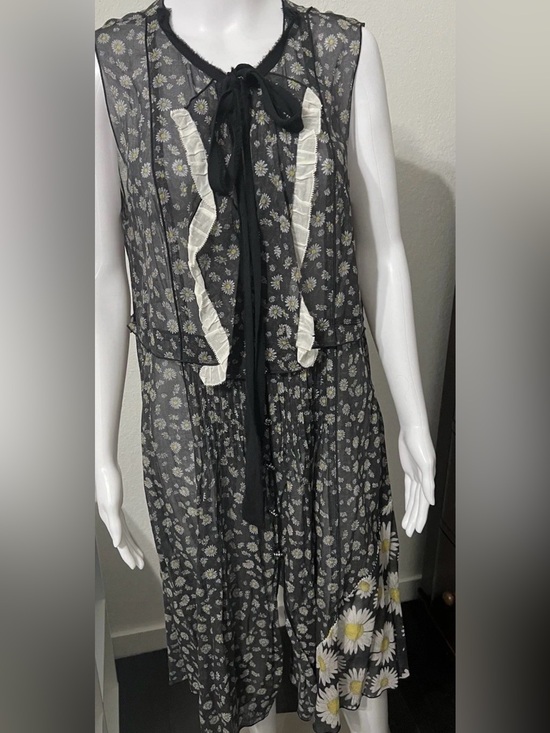 Marc Jacobs Dresses & Skirts - Marc Jacobs Daisy Floral Sheer Cotton Dress Black White Size 8 Like New